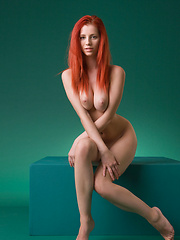 Redhead babe Ariel