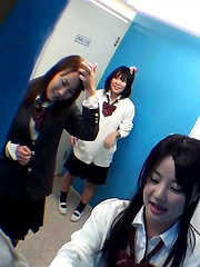 School Girls Piss Train